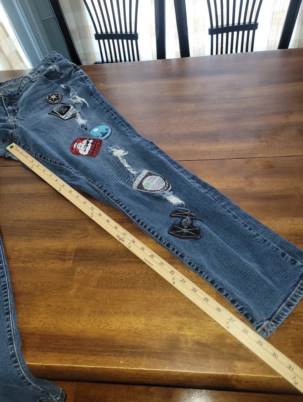 Torrid Star Wars Her Universe Patch Jeans 20 - Picture 12 of 13